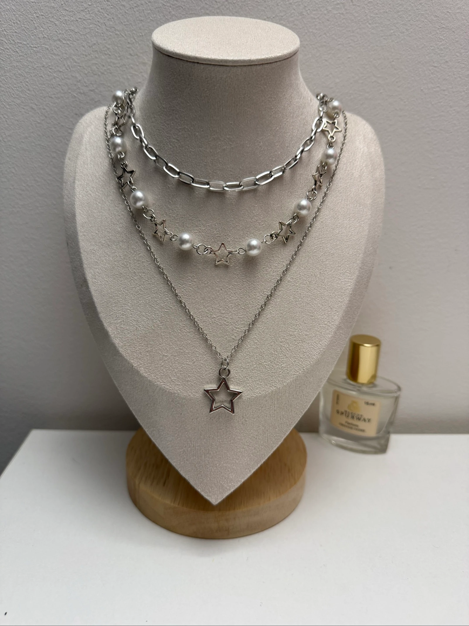 Magnifique trio de collier couleur argenté avec étoiles